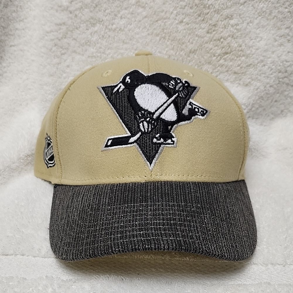 Reebok Pittsburgh Penguins L/XL Stretchfit Hat - New